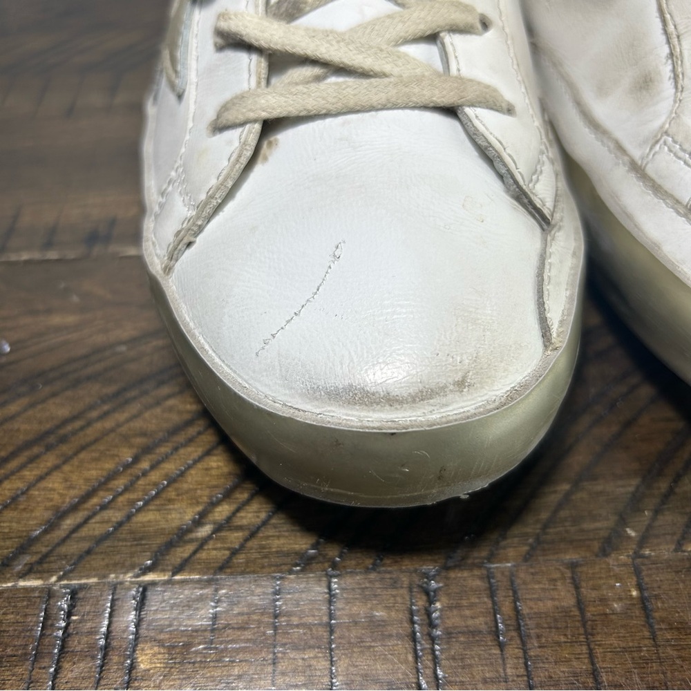 Golden Goose Cream and Gold Sneakers - Picture 7 of 14